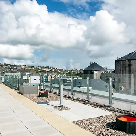 Apartment Coleman Court Summer