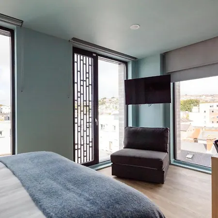 Coleman Court Summer Apartment Cork