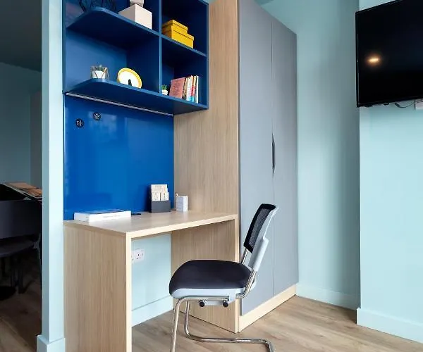 Coleman Court Summer Apartman *