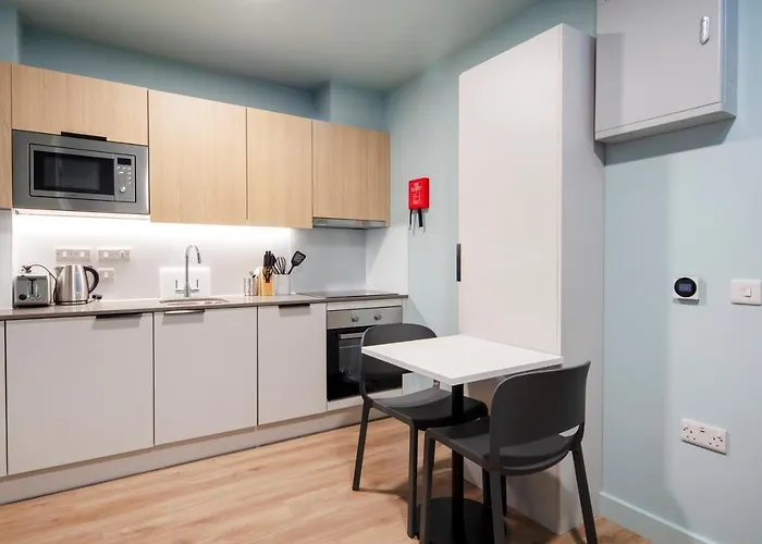 Coleman Court Summer Cork